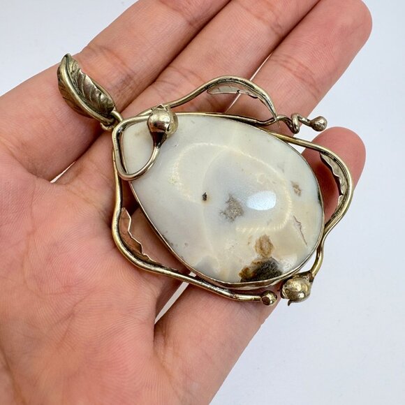 VTG Sterling Silver 925 White Agate Leaf Scroll Design Pendant Size 2.5" Length - Picture 1 of 9